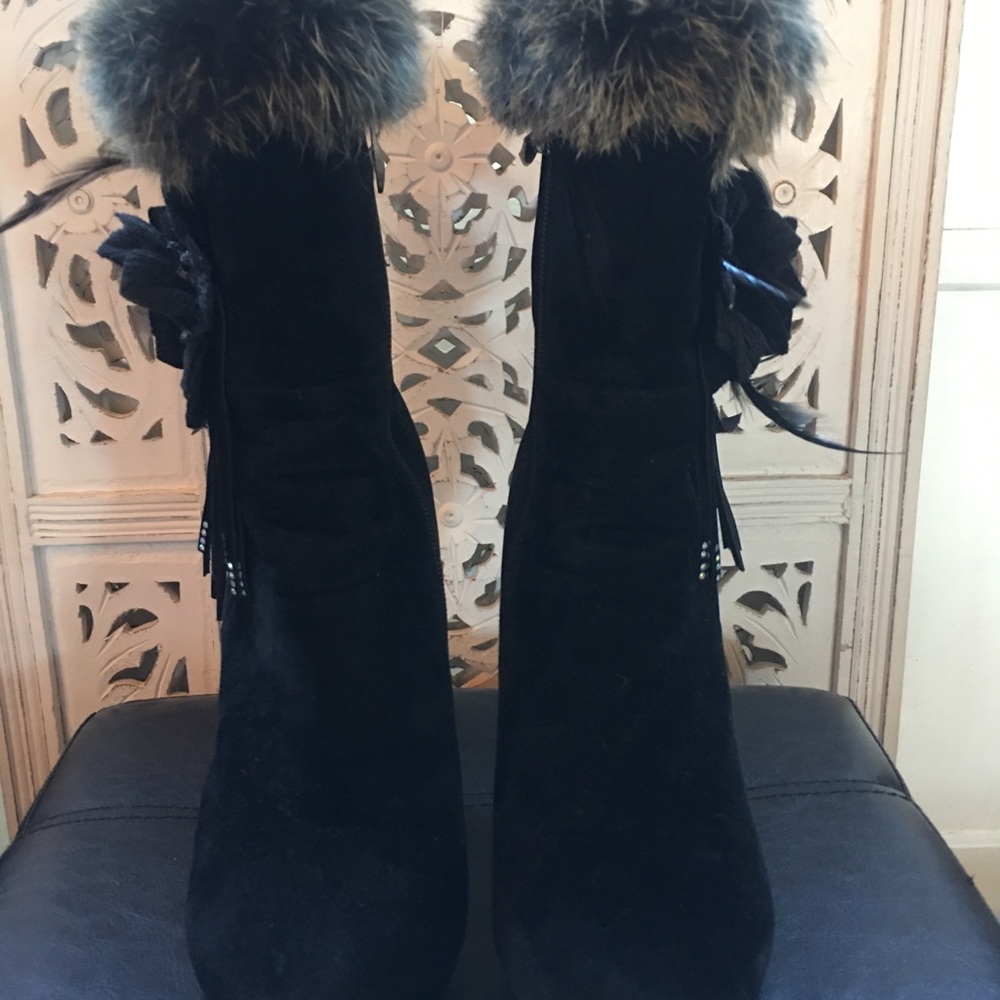 Fur black boots-wore a couple times. (4)